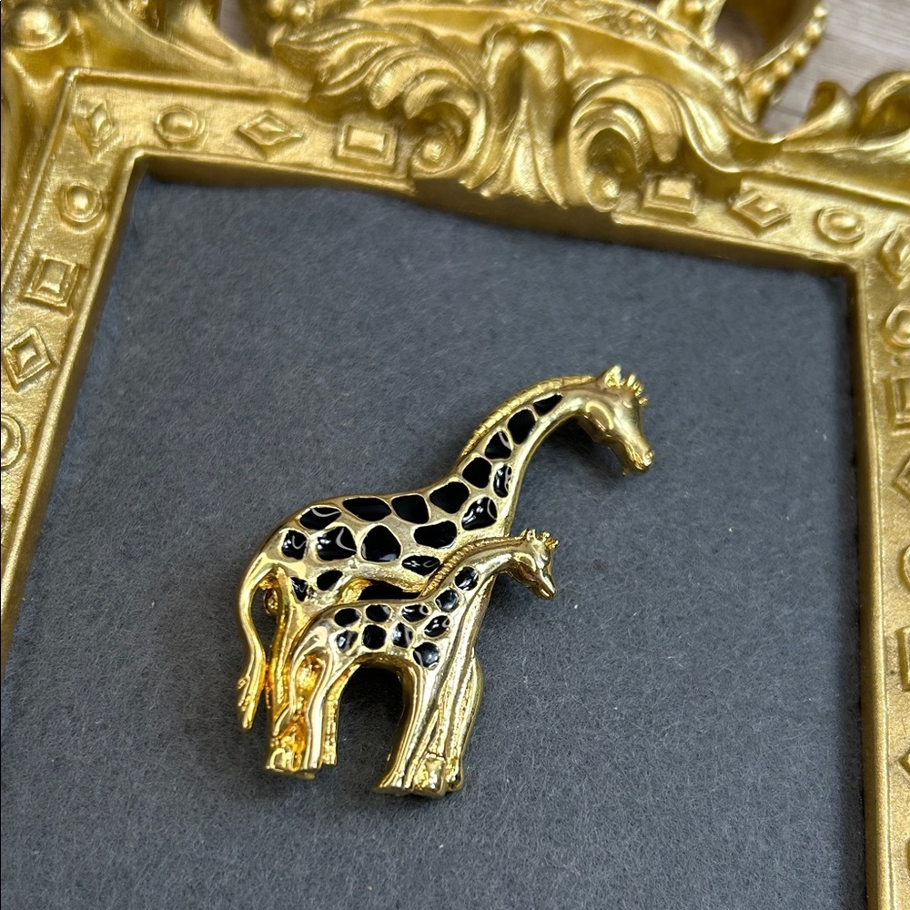 TC signed Gold and Black Giraffe Brooch